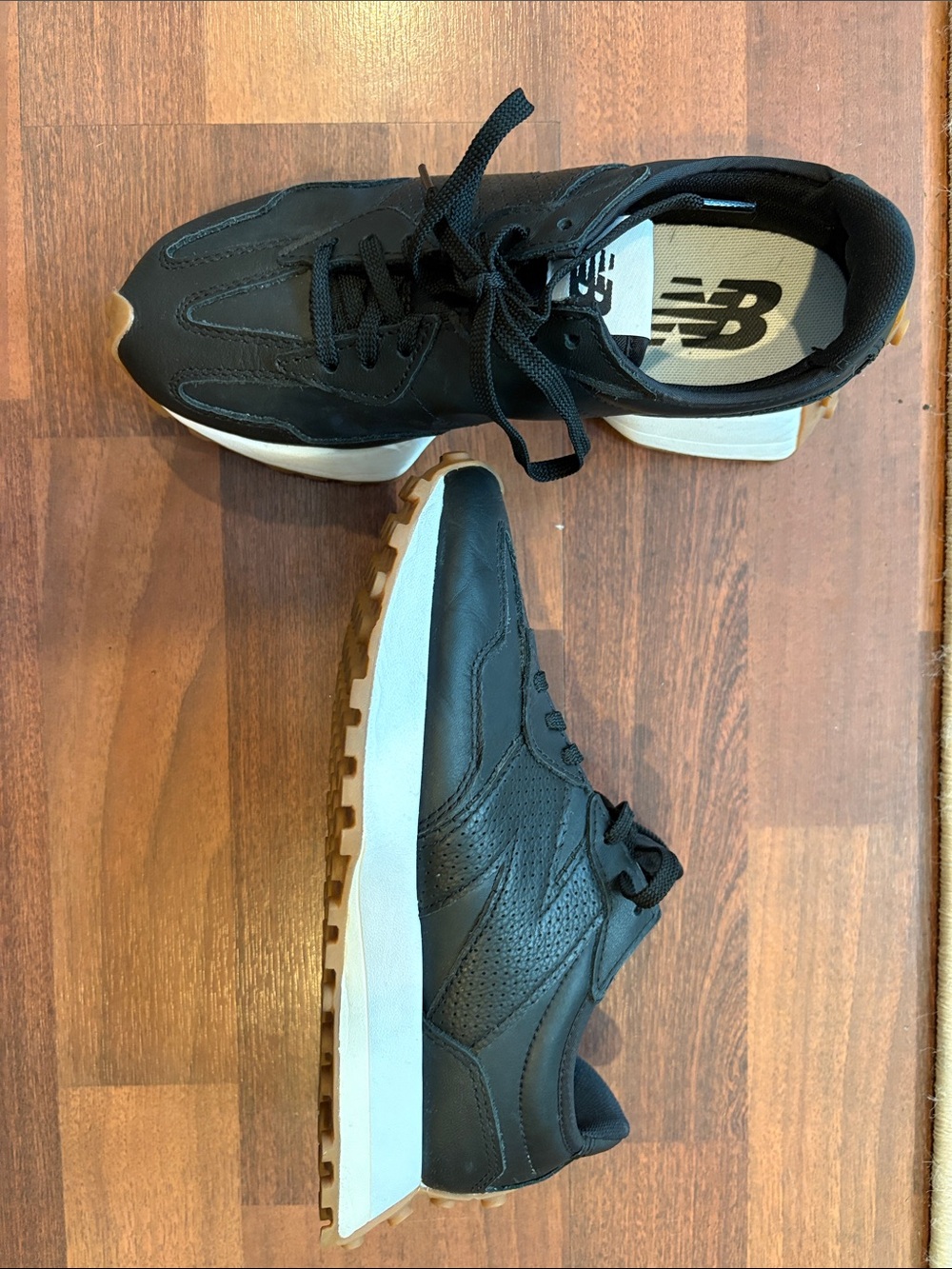 New Balance Black Sea Salt all leather 327 sneaker WS327LH size 7 women m 5.5